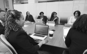 Servidores físicos vs Nube híbrida